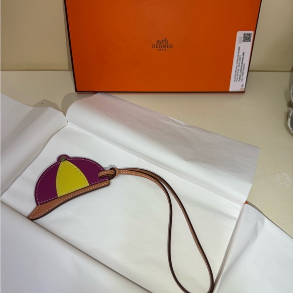 Hermes cap charm authentic - Picture 2 of 2